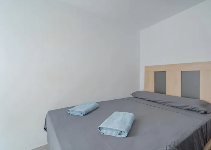 Ronda Vacation Homes בית הארחה 3*