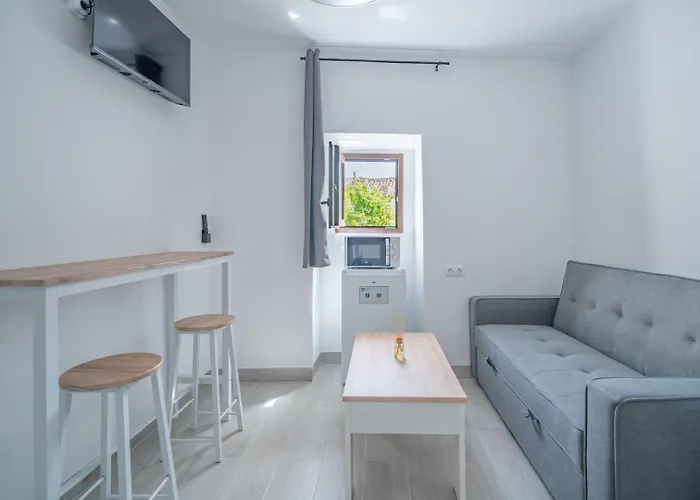 Ronda Vacation Homes בית הארחה רונדה